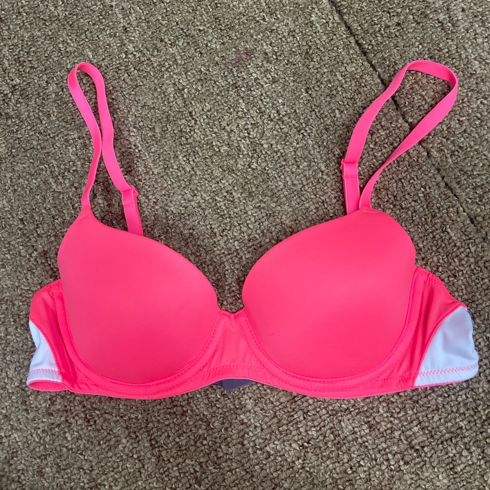 VICTORIAS SECRET PINK BRA